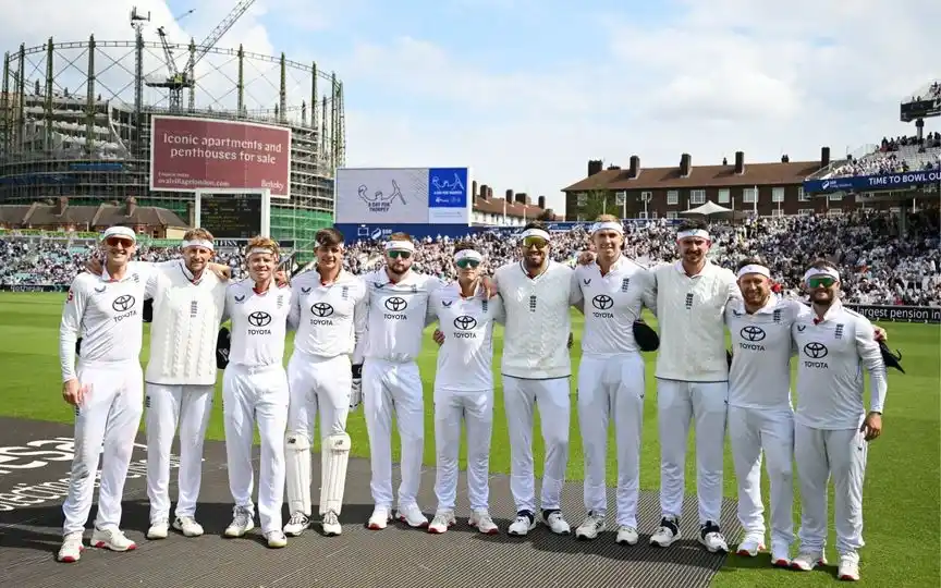 Duckett, Brook Among ENG Players To Wear Headbands As Tribute To Graham Thorpe